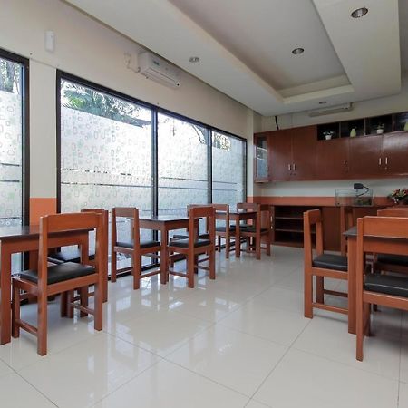 Reddoorz Near Jalan Jendral Sudirman Manado Hotel Luaran gambar