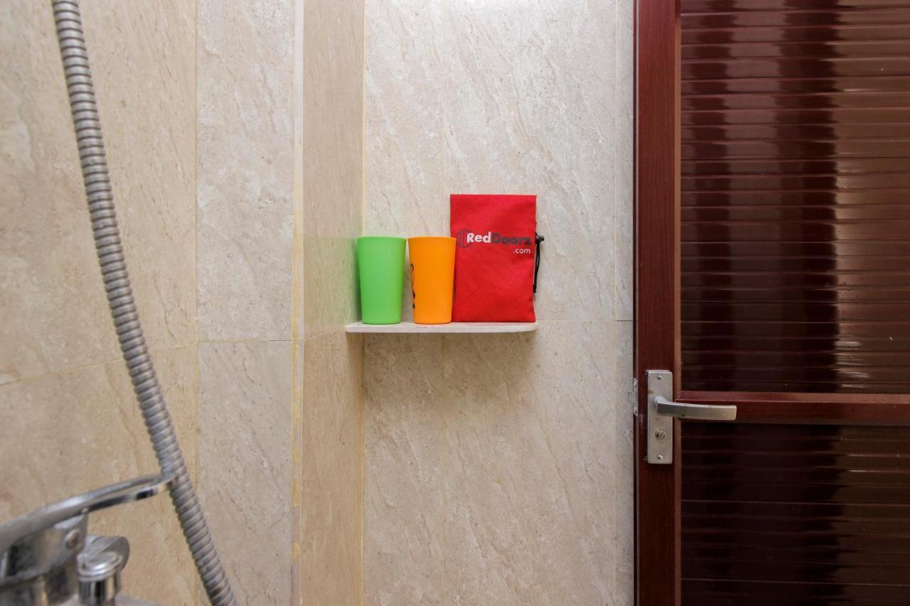 Reddoorz Near Jalan Jendral Sudirman Manado Hotel Luaran gambar