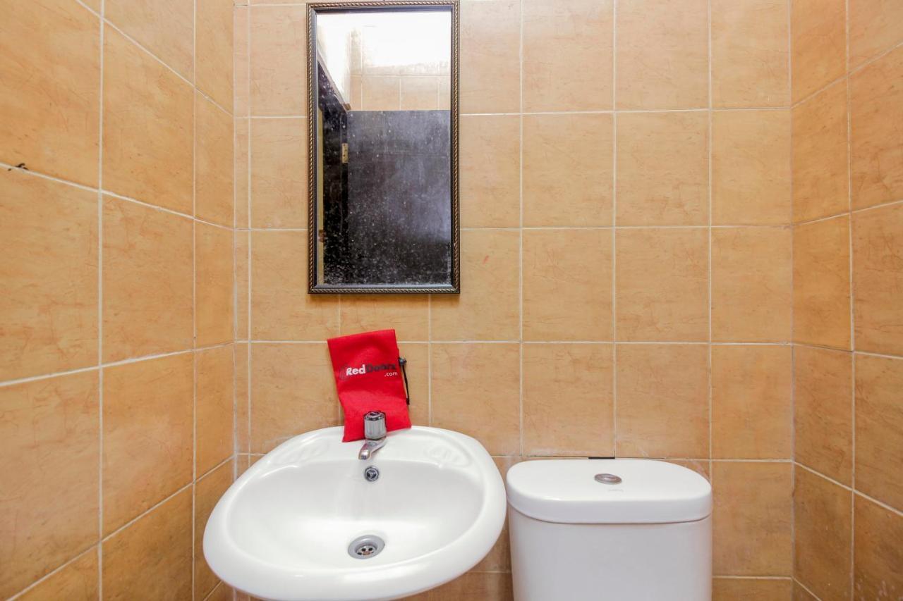 Reddoorz Near Jalan Jendral Sudirman Manado Hotel Luaran gambar