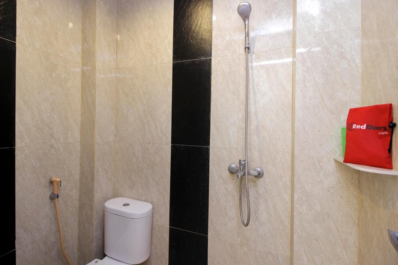 Reddoorz Near Jalan Jendral Sudirman Manado Hotel Luaran gambar