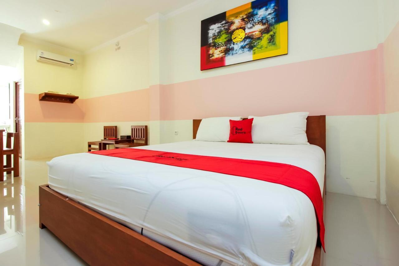 Reddoorz Near Jalan Jendral Sudirman Manado Hotel Luaran gambar