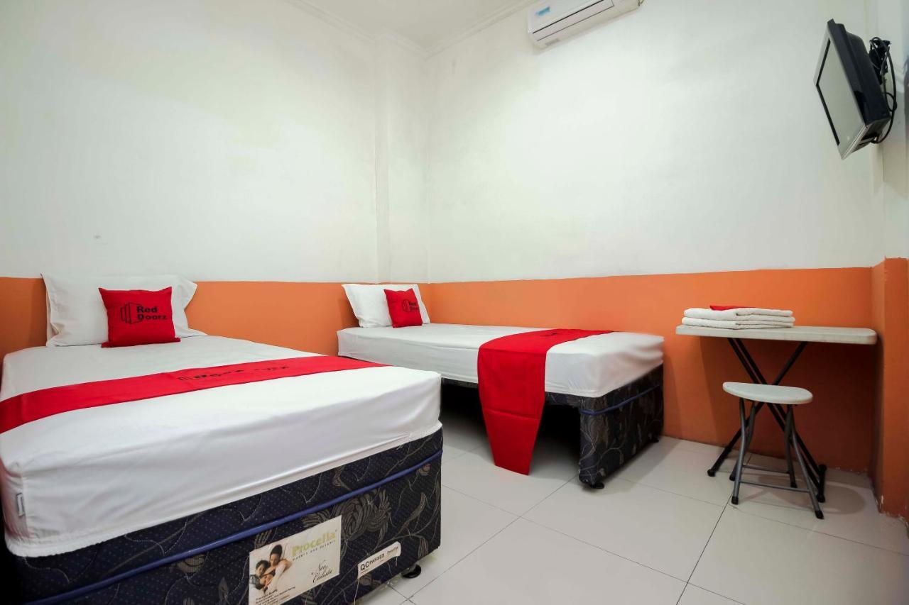 Reddoorz Near Jalan Jendral Sudirman Manado Hotel Luaran gambar